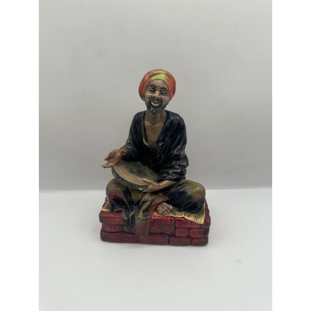 Vtg. Royal Doulton Figurine "Mendicant" HN 1365 Mint Condition; Retired